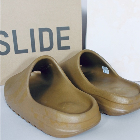 YEEZY Slide ‘Ochre’ - Picture 3 of 4